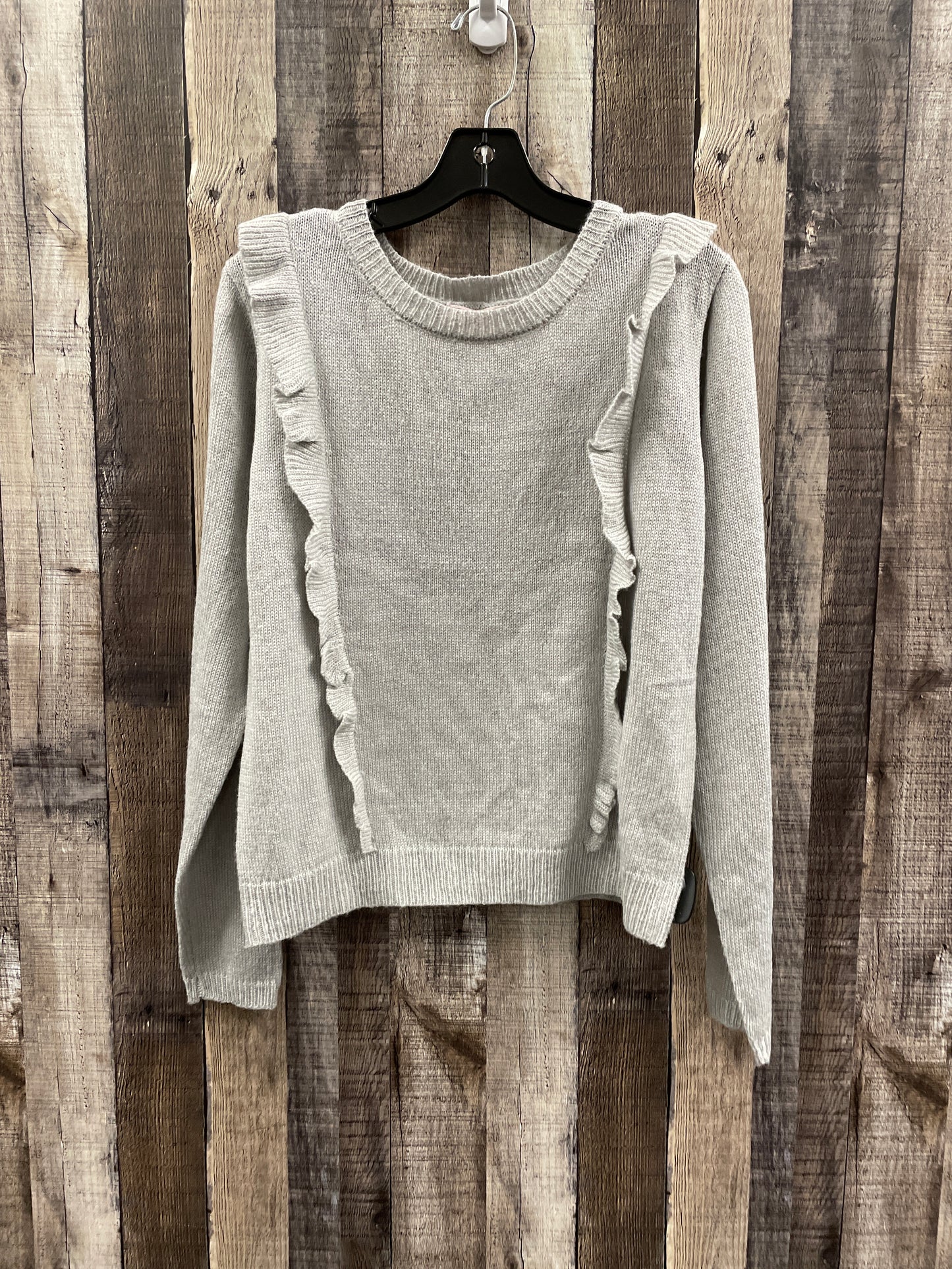 Sweater By Bcbgeneration In Grey, Size: M