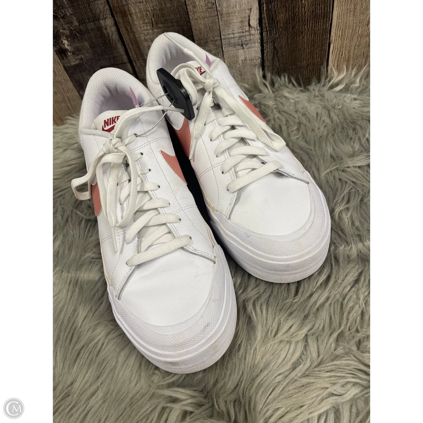 Shoes Sneakers By Nike In Pink & White, Size: 12