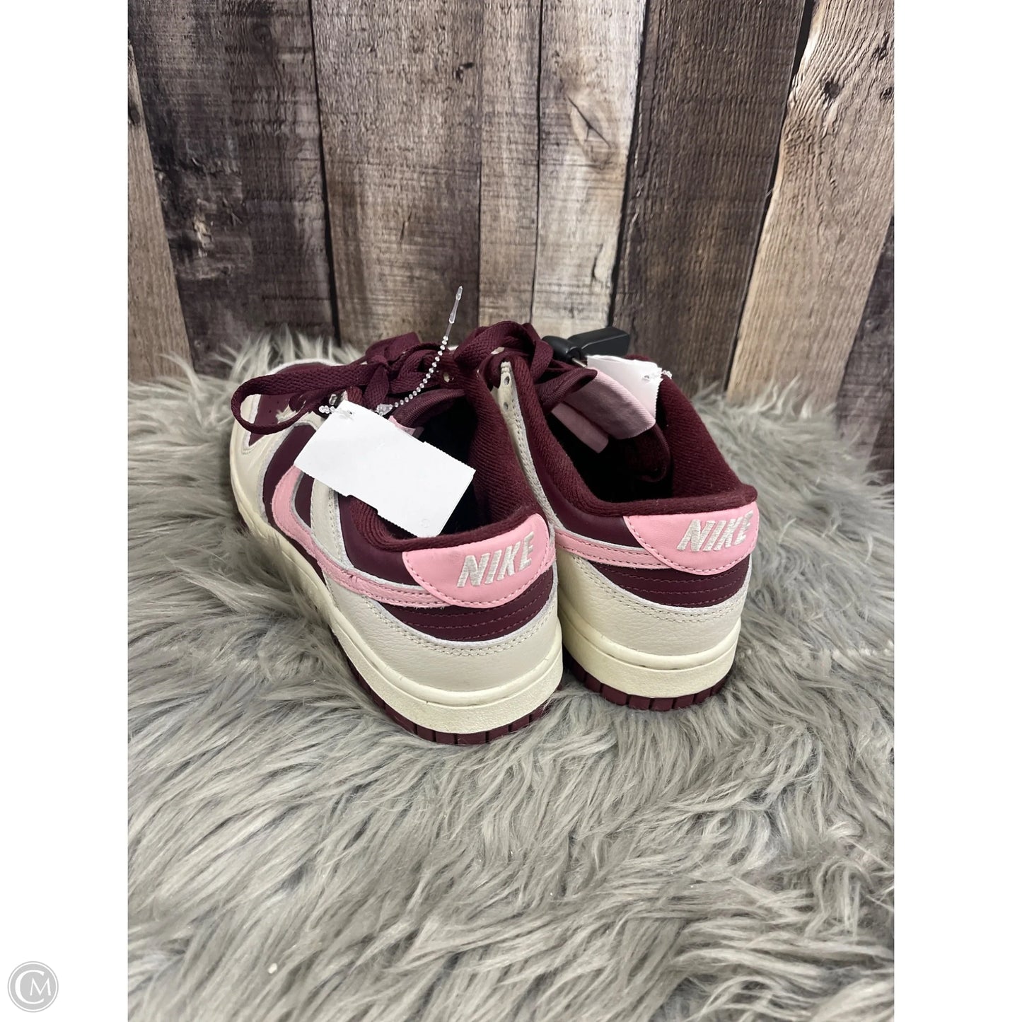 Shoes Athletic By Nike In Maroon, Size: 7