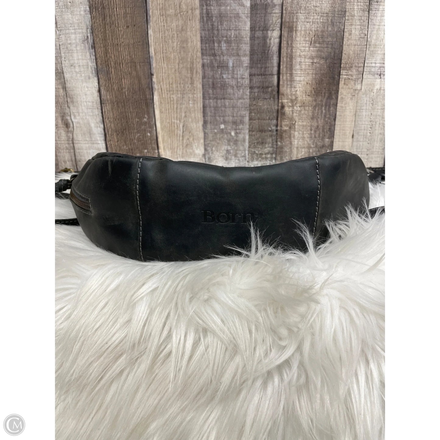 Crossbody Leather By Born, Size: Medium