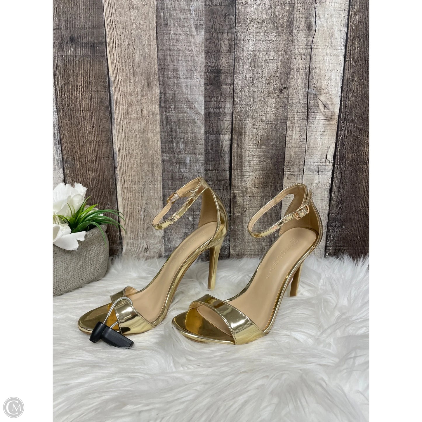 Shoes Heels Stiletto By Wild Diva In Gold, Size: 6