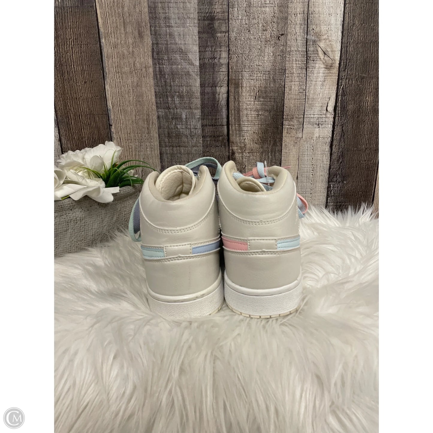 Shoes Luxury Designer By Jordan In Ivory, Size: 7