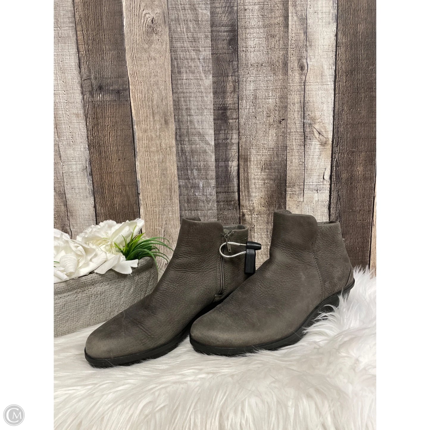 Boots Ankle Heels By Ecco In Grey, Size: 7