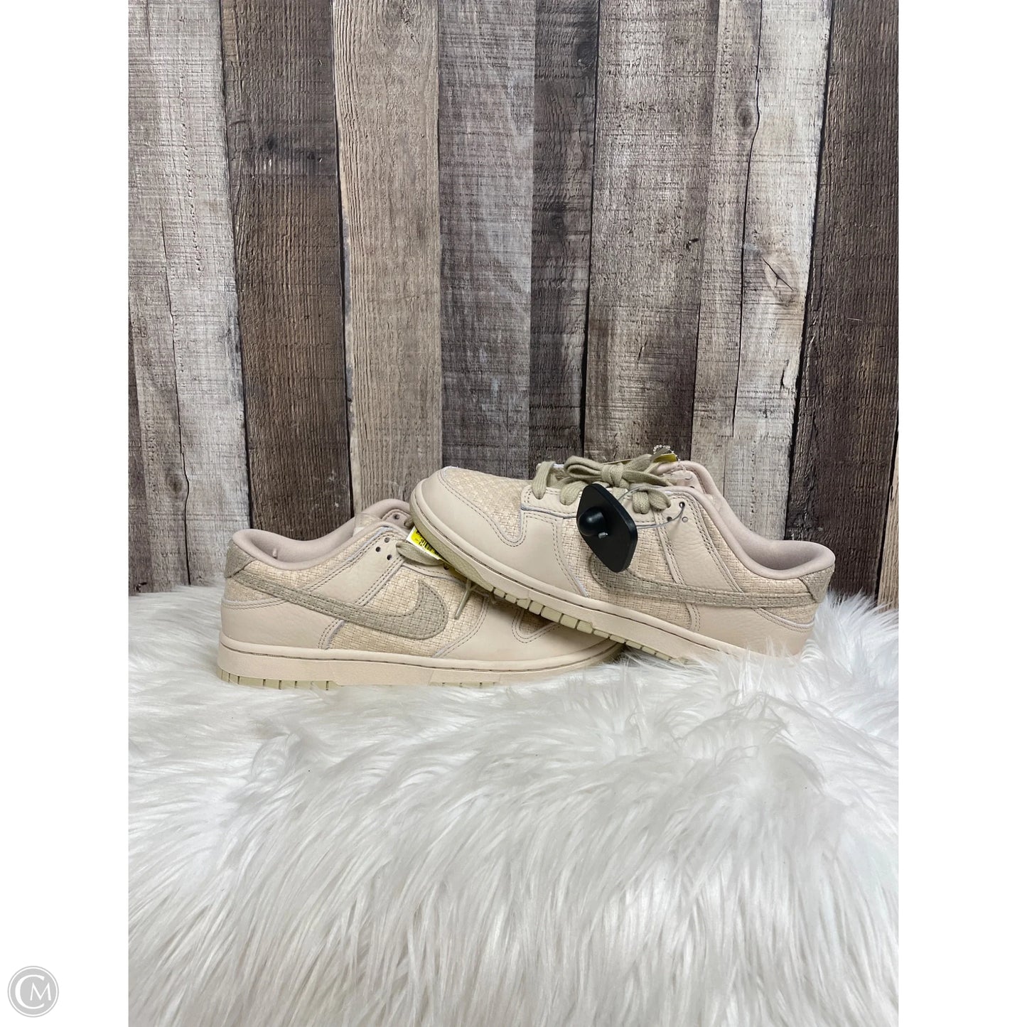 Shoes Athletic By Nike In Beige, Size: 9