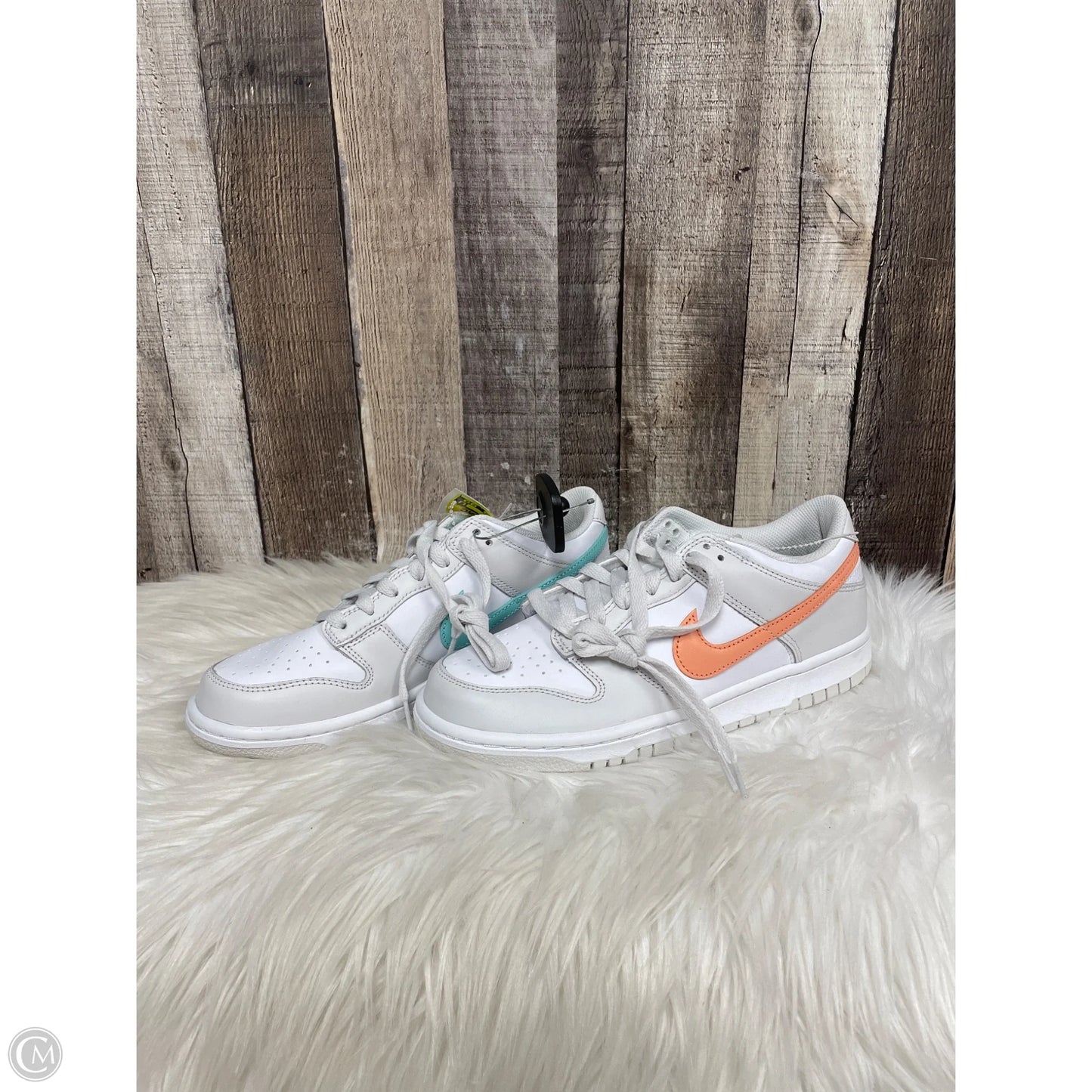 Shoes Athletic By Nike In Peach, Size: 8
