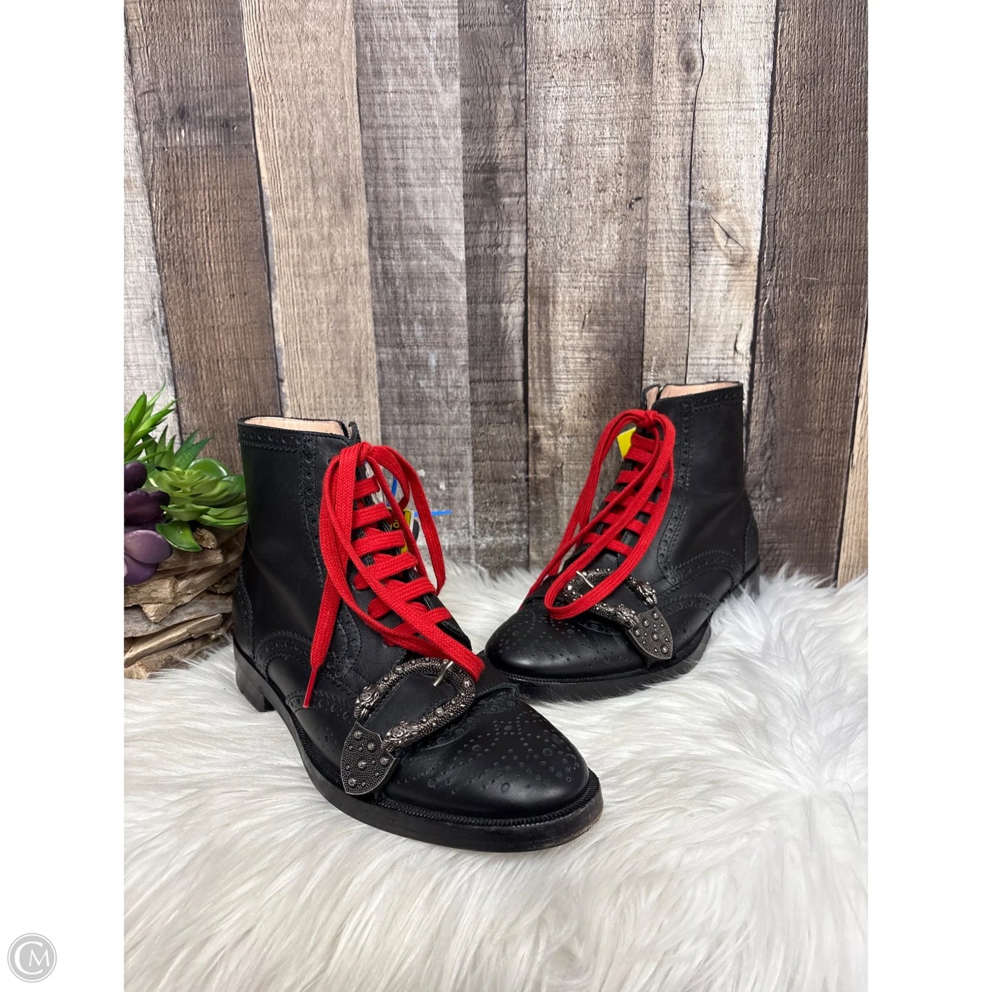 Boots Luxury Designer By Gucci In Black, Size: 9