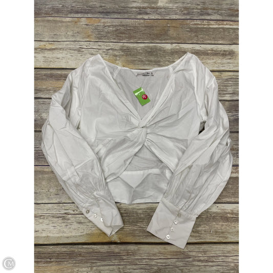 Top Long Sleeve By Abercrombie And Fitch In White, Size: M