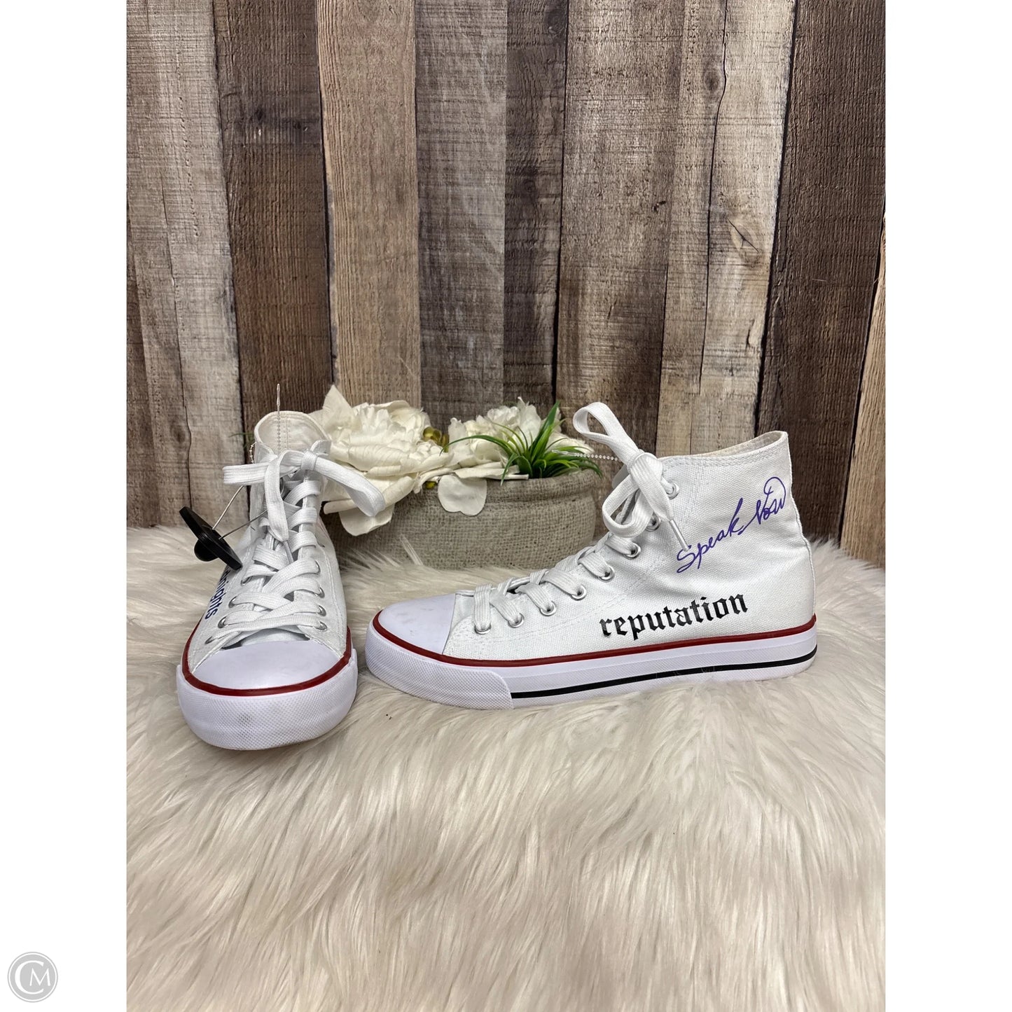 Shoes Sneakers By Cmf In White, Size: 8