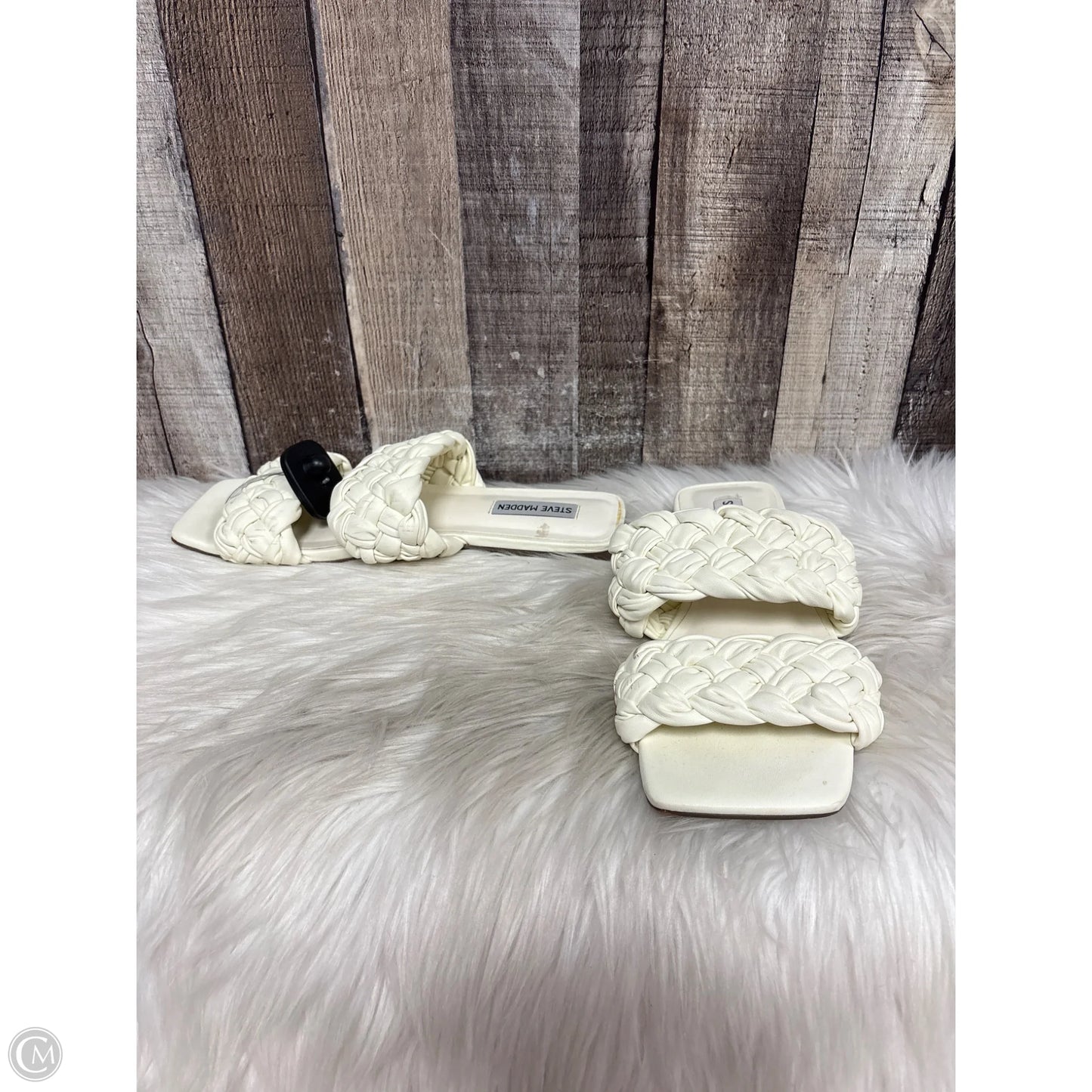 Sandals Flats By Steve Madden In White, Size: 10