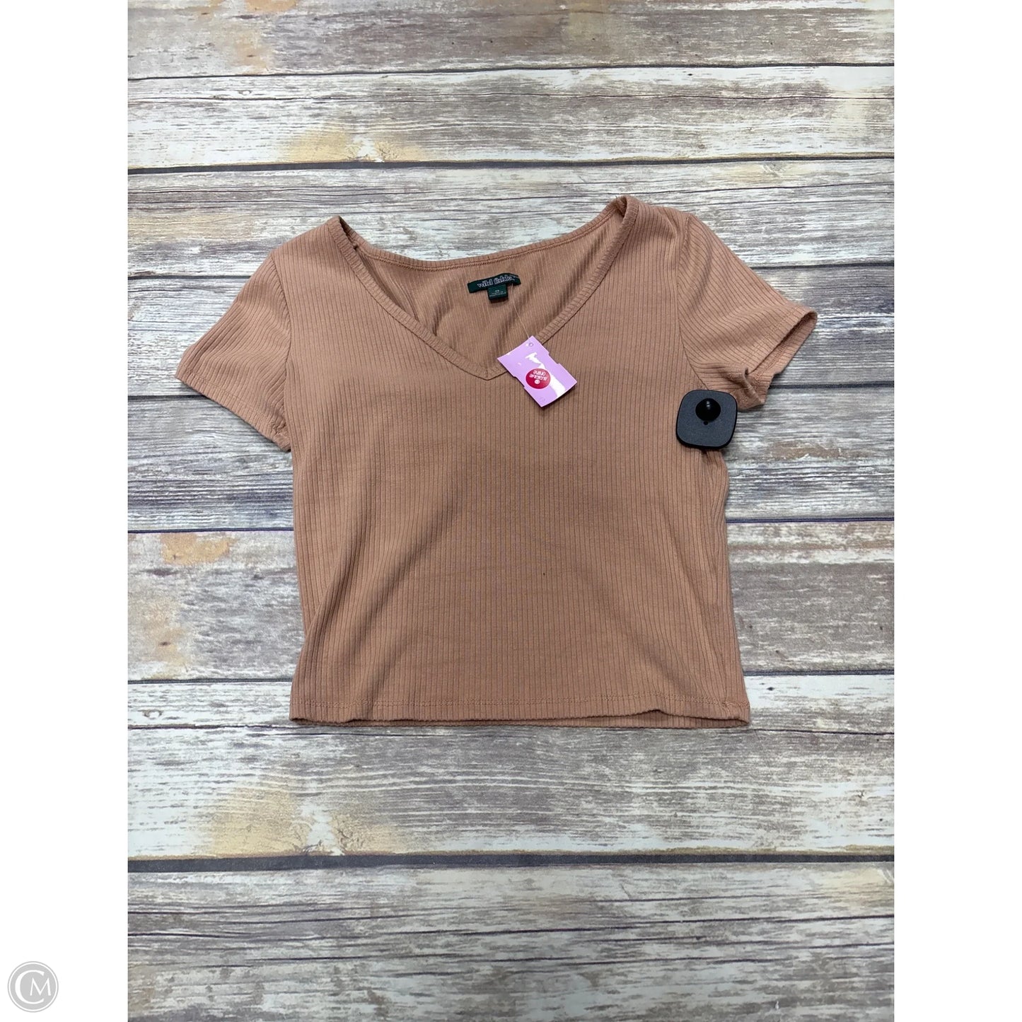 Top Short Sleeve By Wild Fable In Tan, Size: Xs