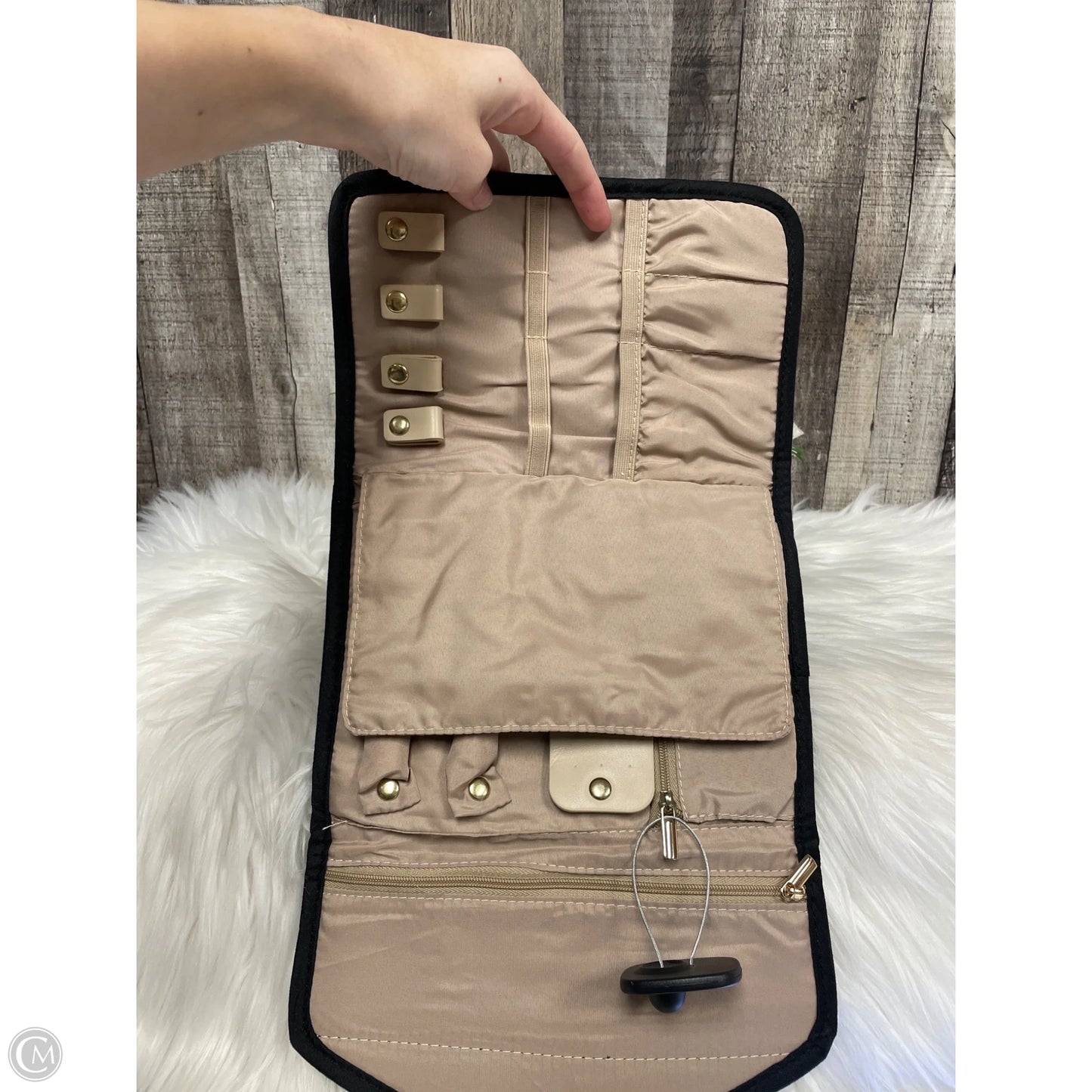 Jewelry Case By Cme, Size: Medium