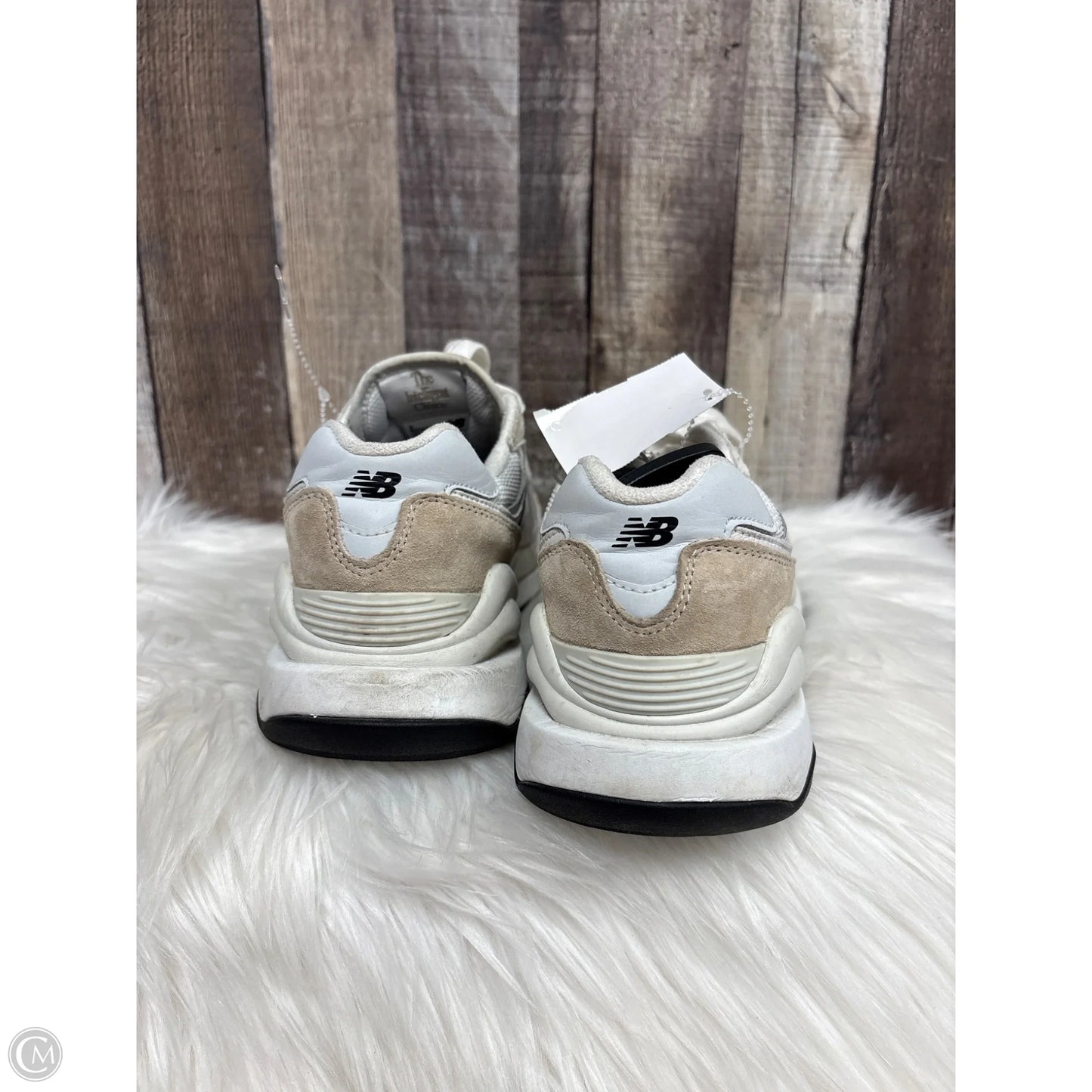 Shoes Athletic By New Balance In White, Size: 7
