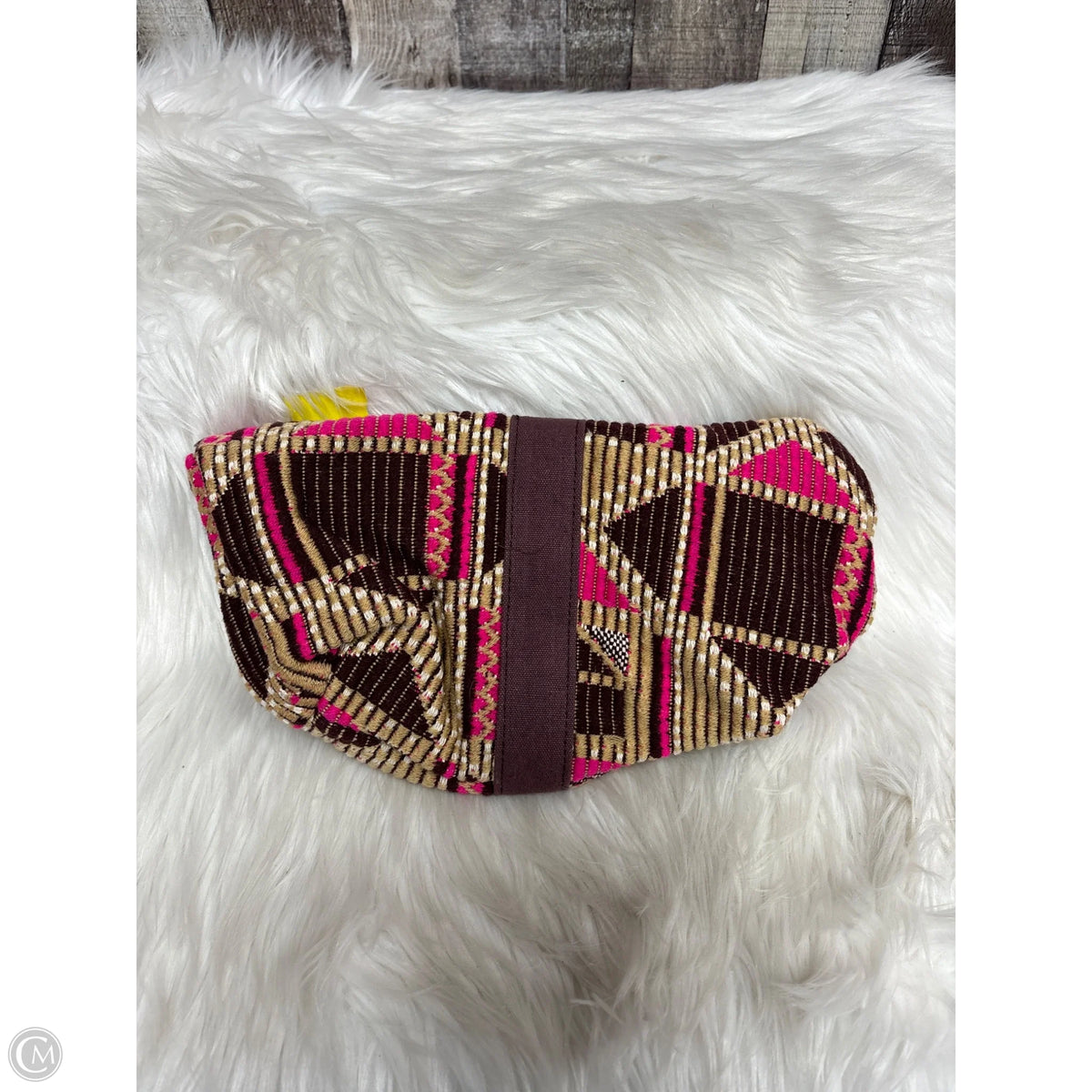 Clutch By Cmf, Size: Small