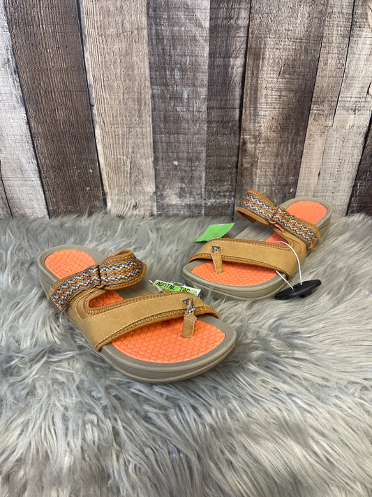 Sandals Flats By Bare Traps  Size: 6