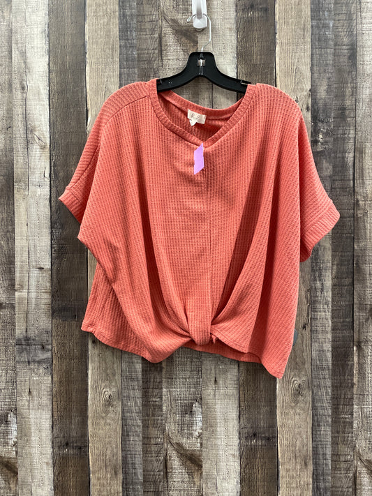 Top Short Sleeve By Clothes Mentor In Coral, Size: L