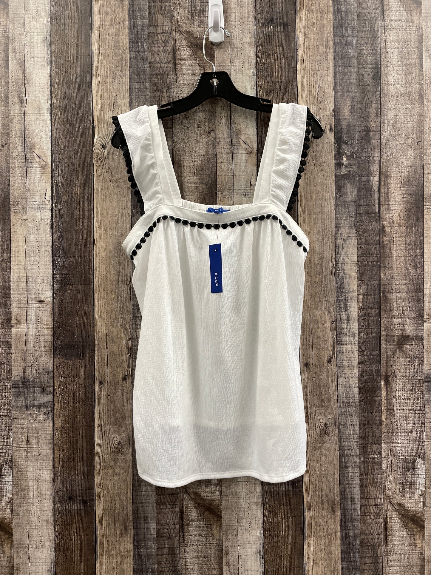 White Top Sleeveless Apt 9, Size L