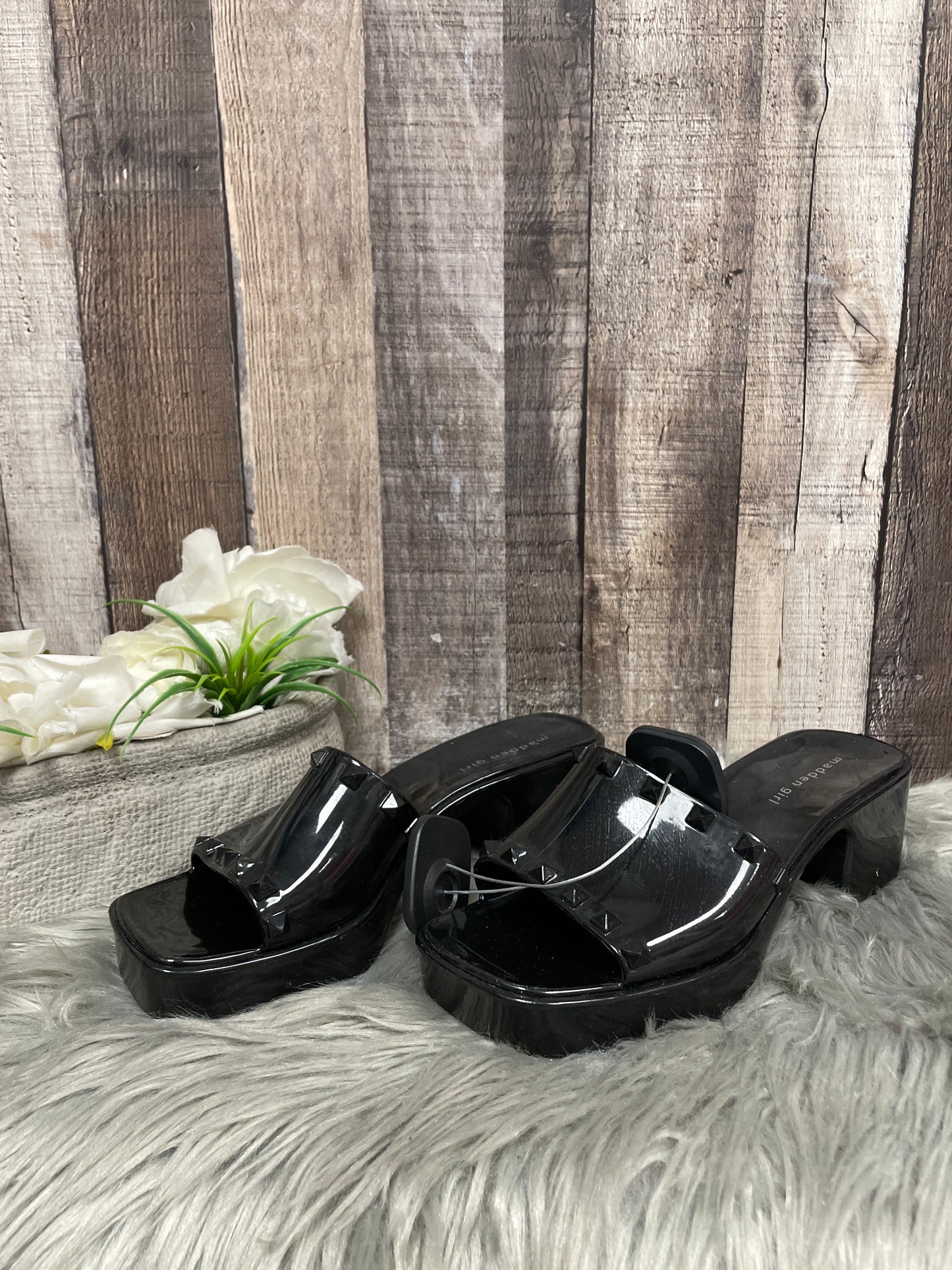 Black Sandals Heels Block Madden Girl, Size 6.5