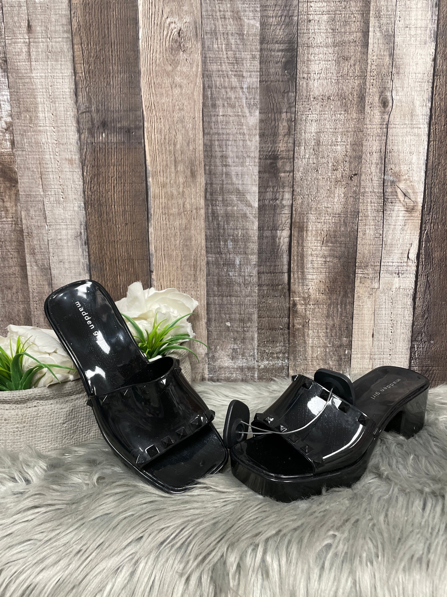 Black Sandals Heels Block Madden Girl, Size 6.5