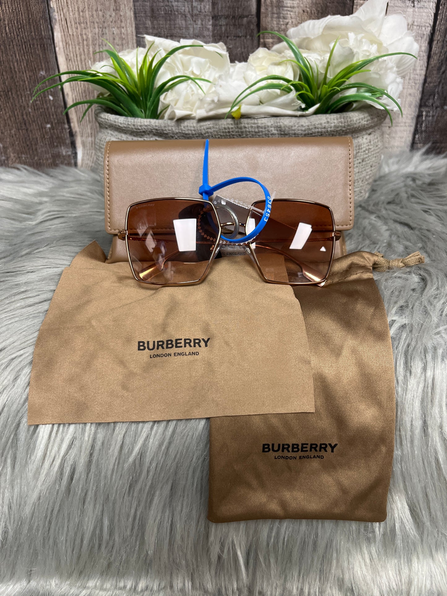 Sunglasses Luxury Designer By Burberry