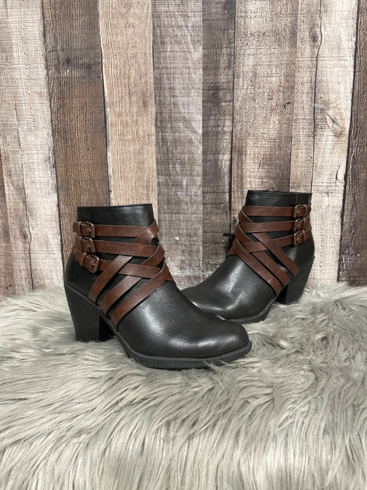 Boots Ankle Heels By Sofft In Black & Brown, Size: 6.5