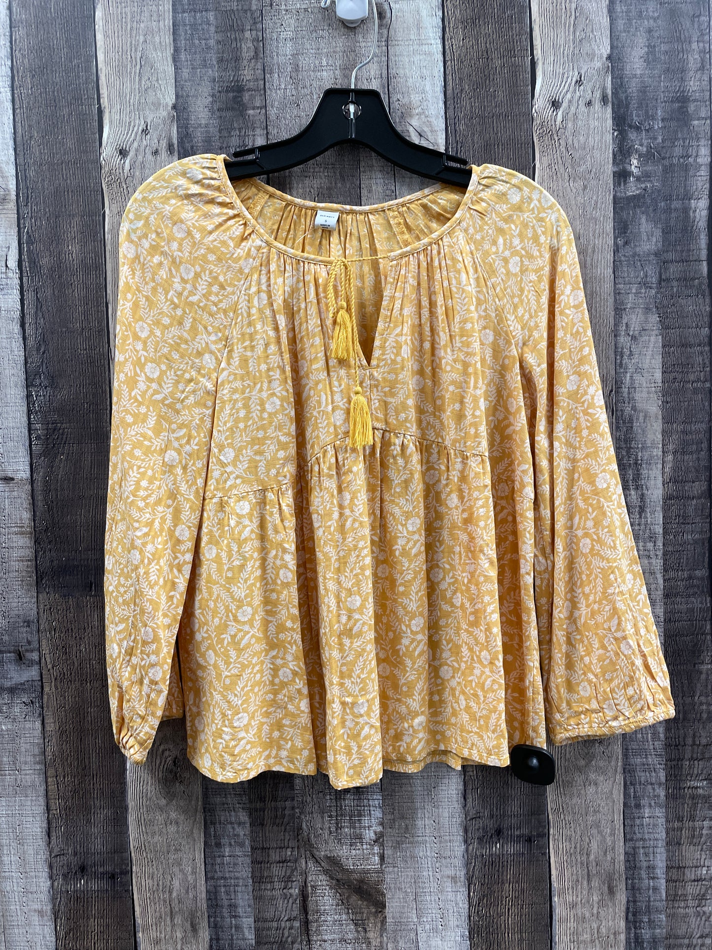 Top Long Sleeve By Old Navy In Gold, Size: S