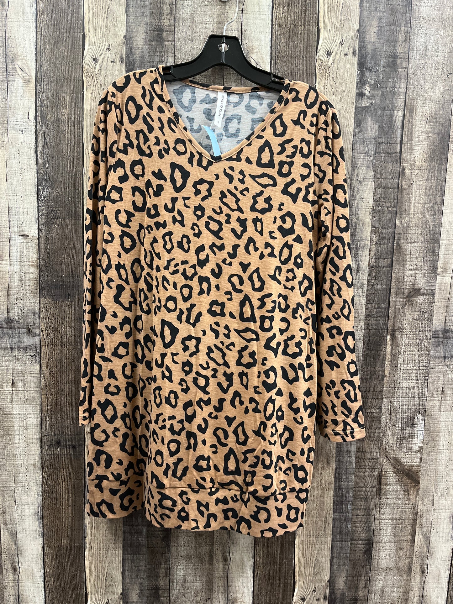 Tunic Long Sleeve By Tickled Teal In Animal Print, Size: S