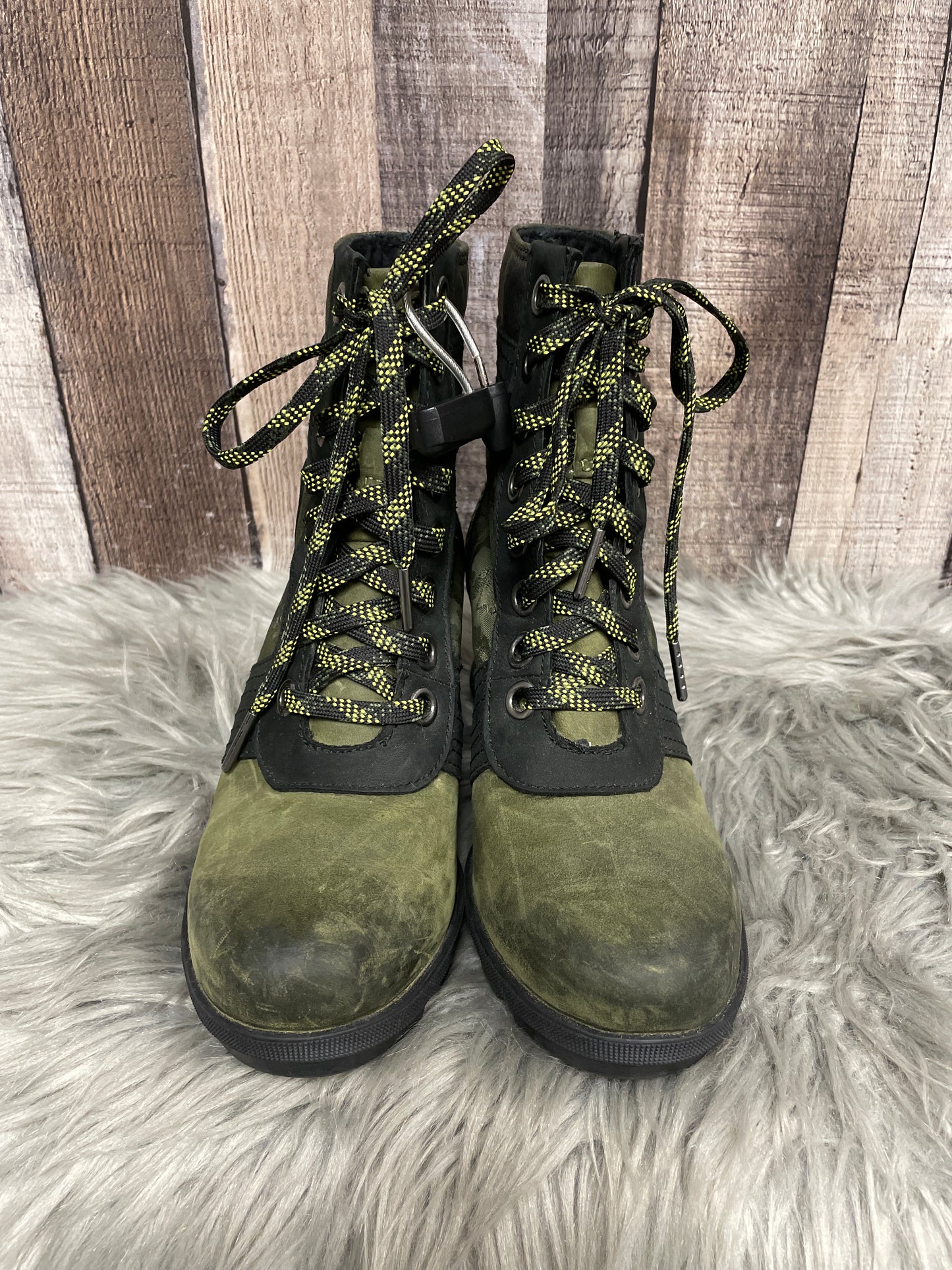 Boots Ankle Heels By Sorel In Camouflage Print, Size: 6.5