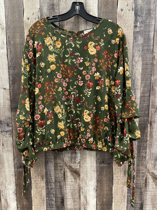 Top Long Sleeve By Charming Charlie In Green, Size: S