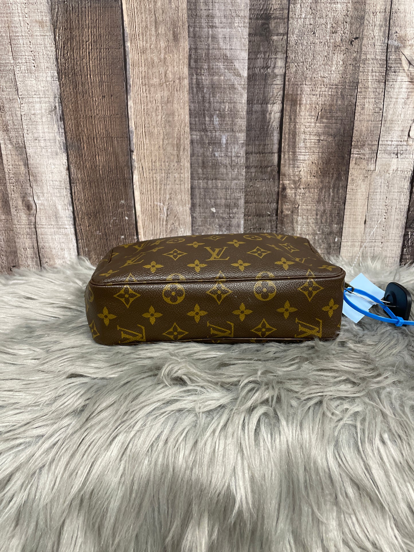 Makeup Bag Luxury Designer By Louis Vuitton, Size: Large