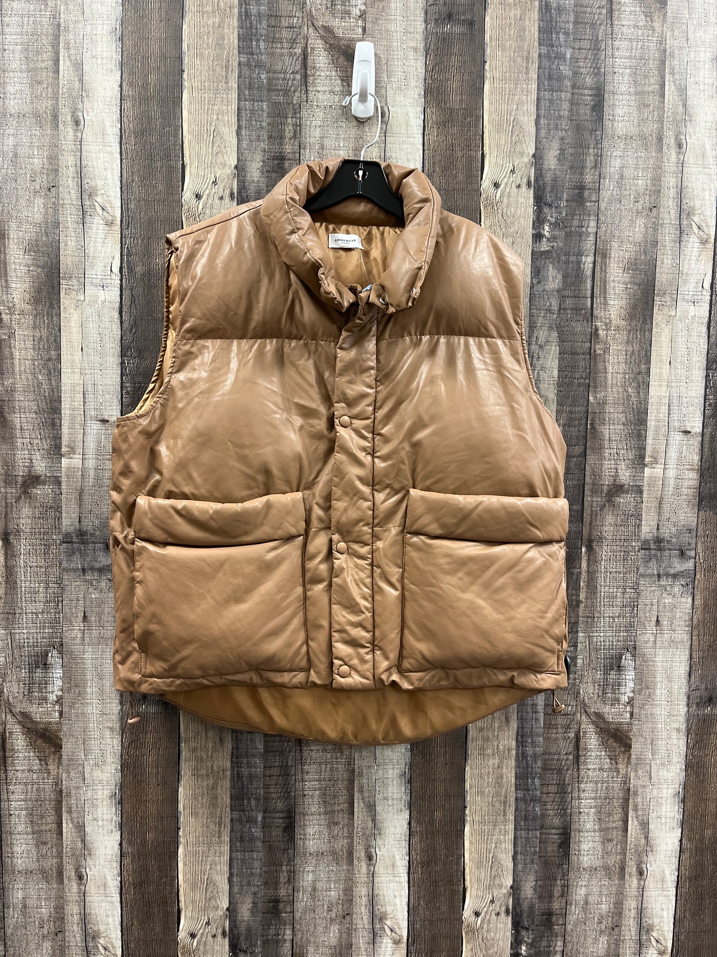 Vest Puffer & Quilted By Cme In Tan, Size: L