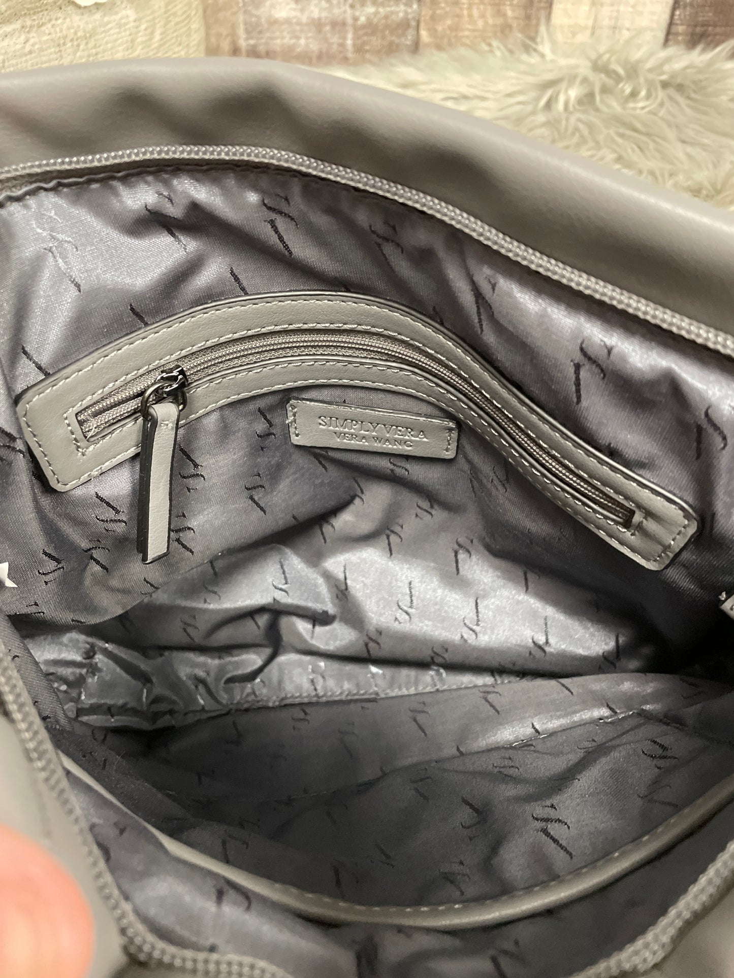 Crossbody By Simply Vera, Size: Large