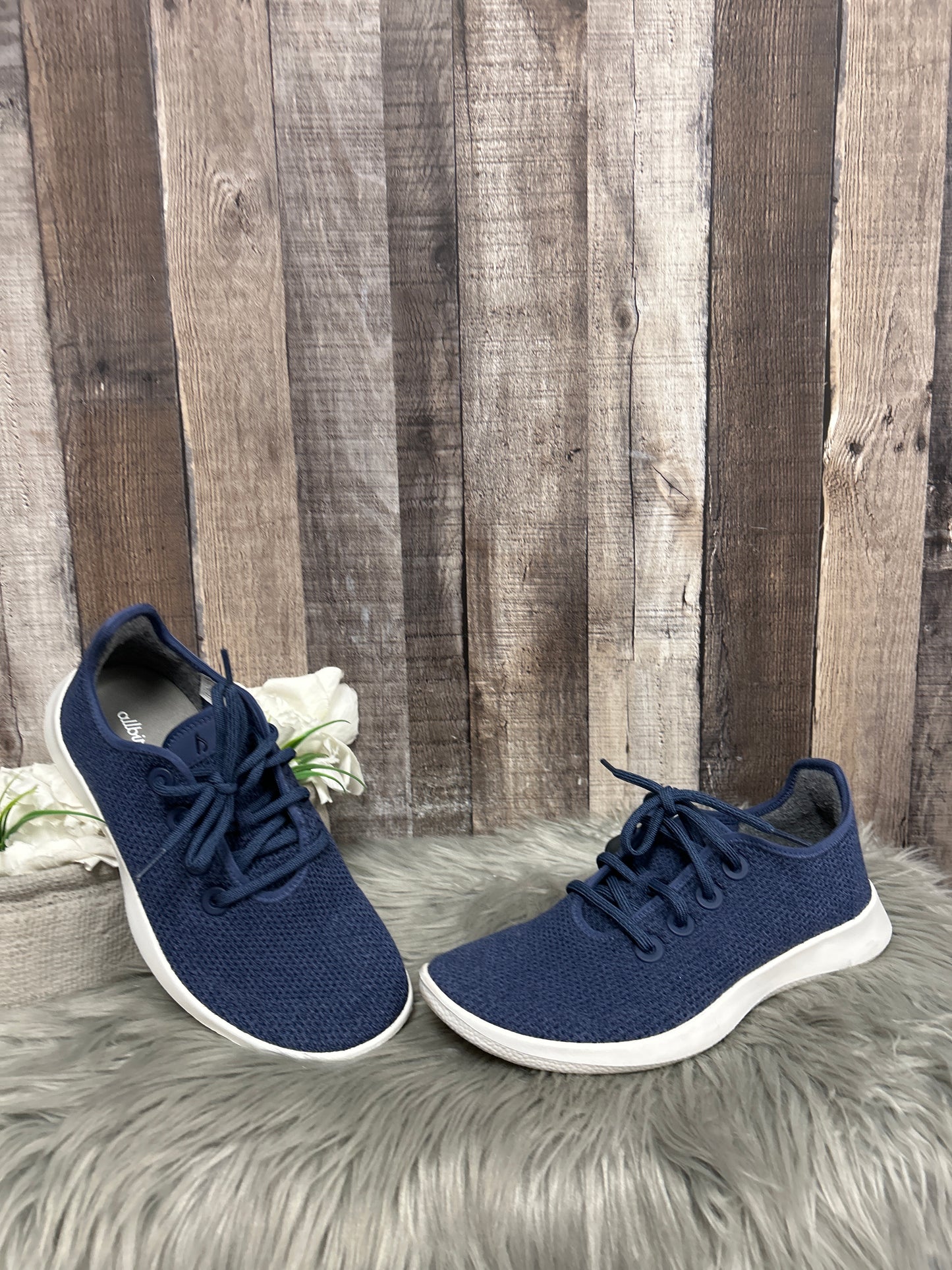 Shoes Sneakers By Allbirds In Navy, Size: 9