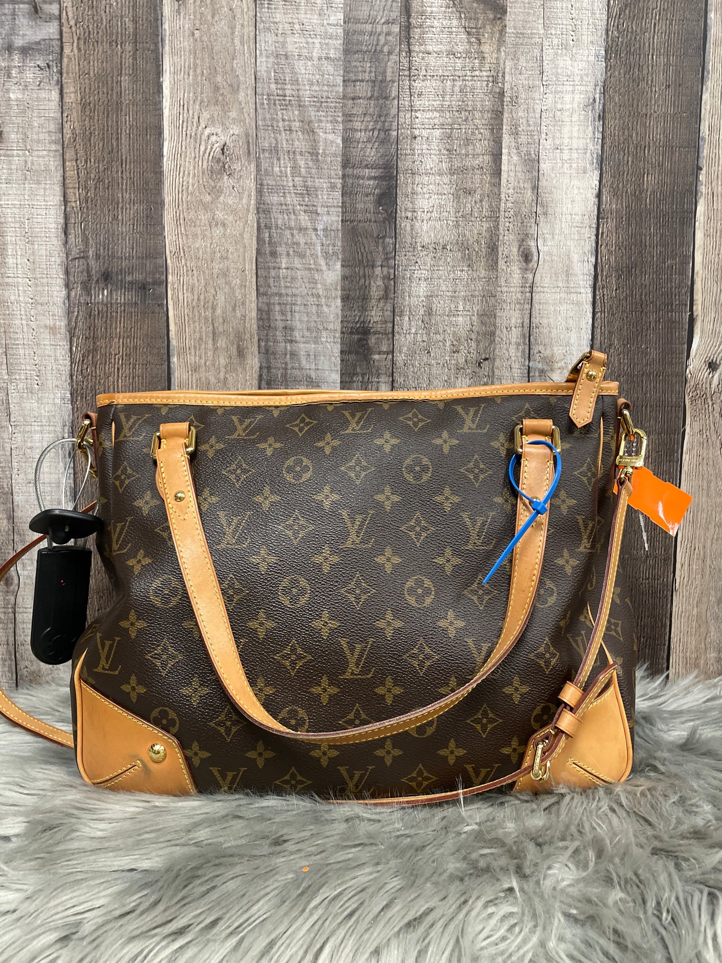 Handbag Luxury Designer By Louis Vuitton, Size: Large