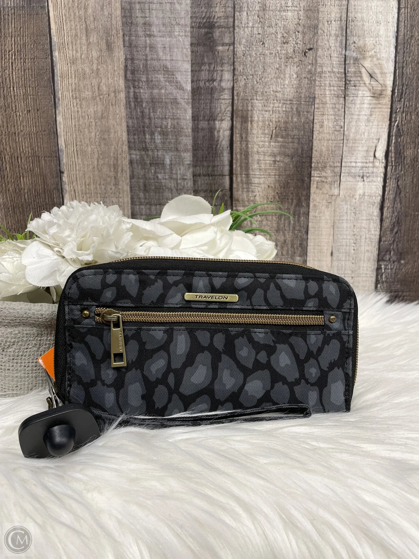 Wallet By Travelon, Size: Medium