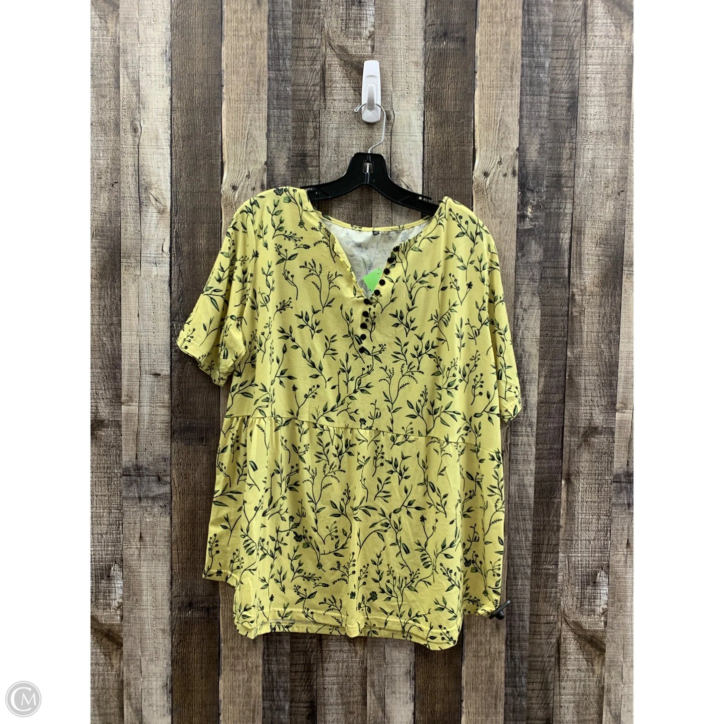 Top Short Sleeve By Cmf In Yellow, Size: Xl
