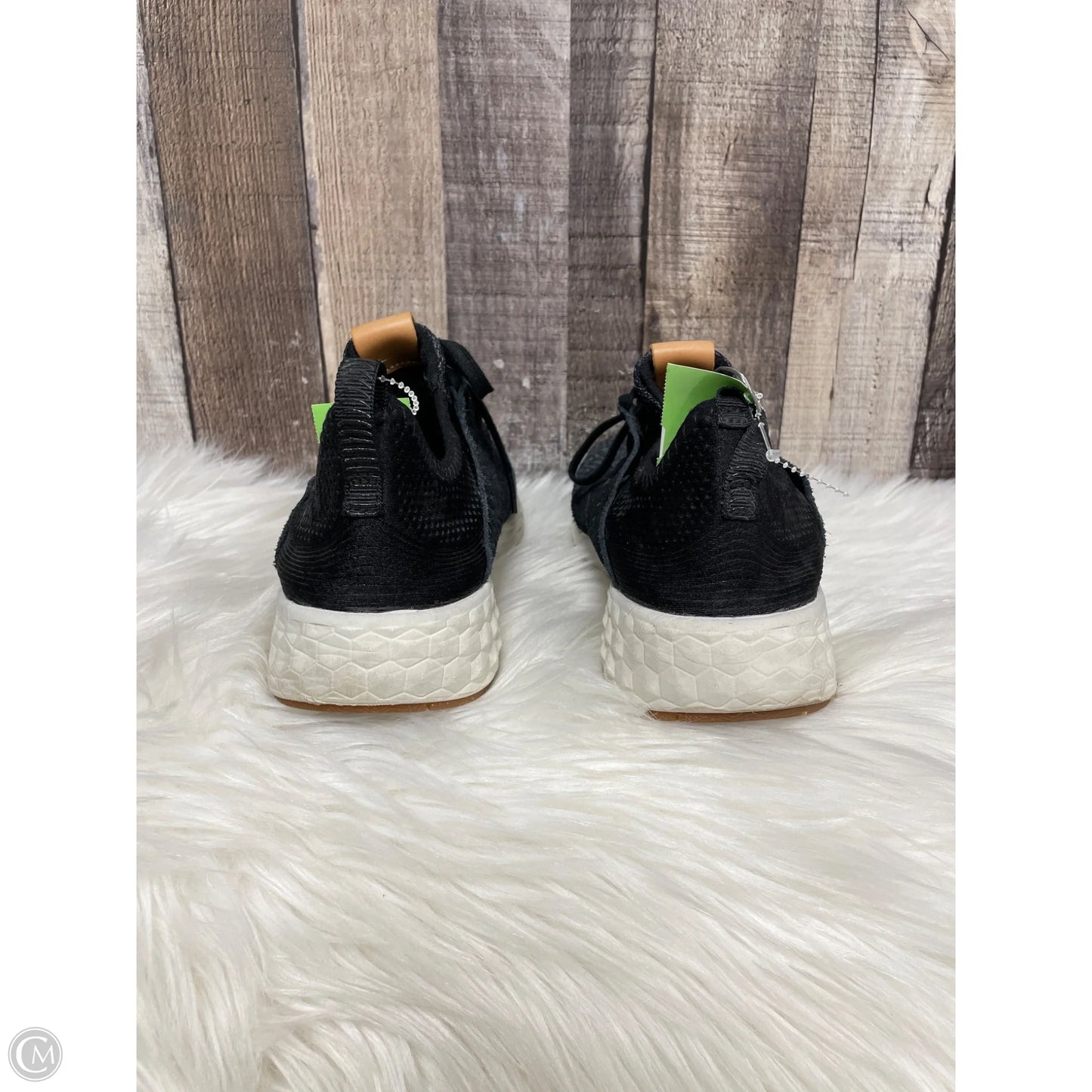 Shoes Athletic By New Balance In Black, Size: 10