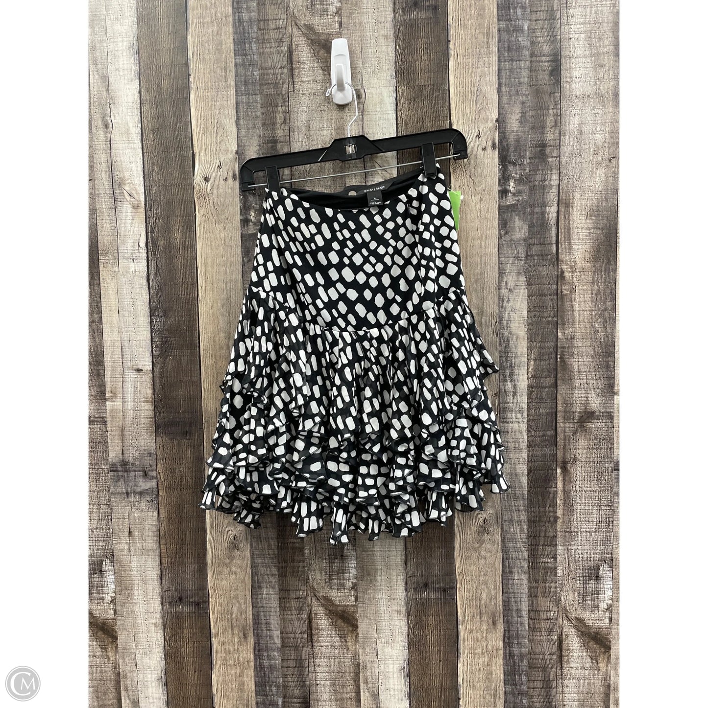 Skirt Mini & Short By White House Black Market In Black, Size: 4