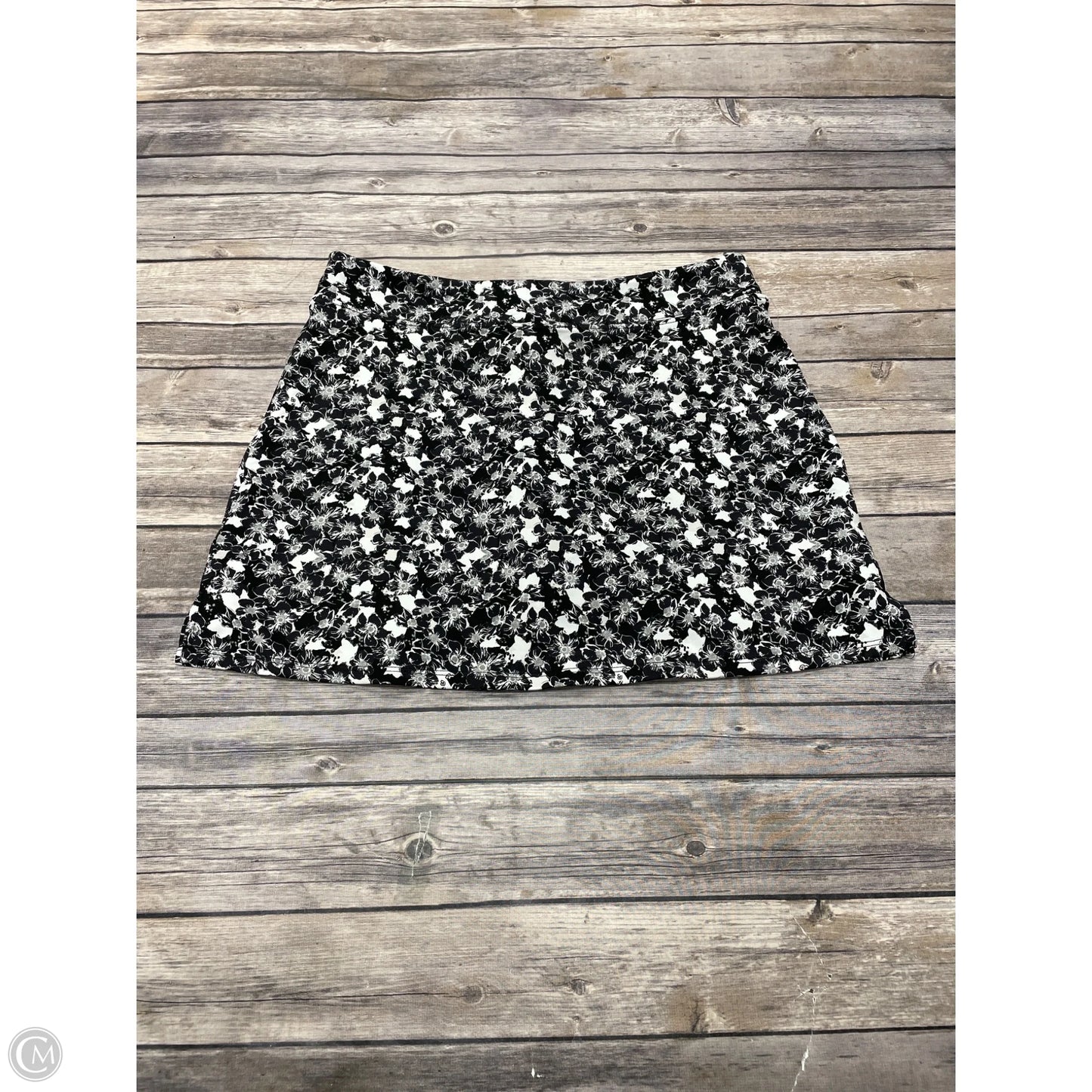 Skort By Tranquility In Floral Print, Size: M
