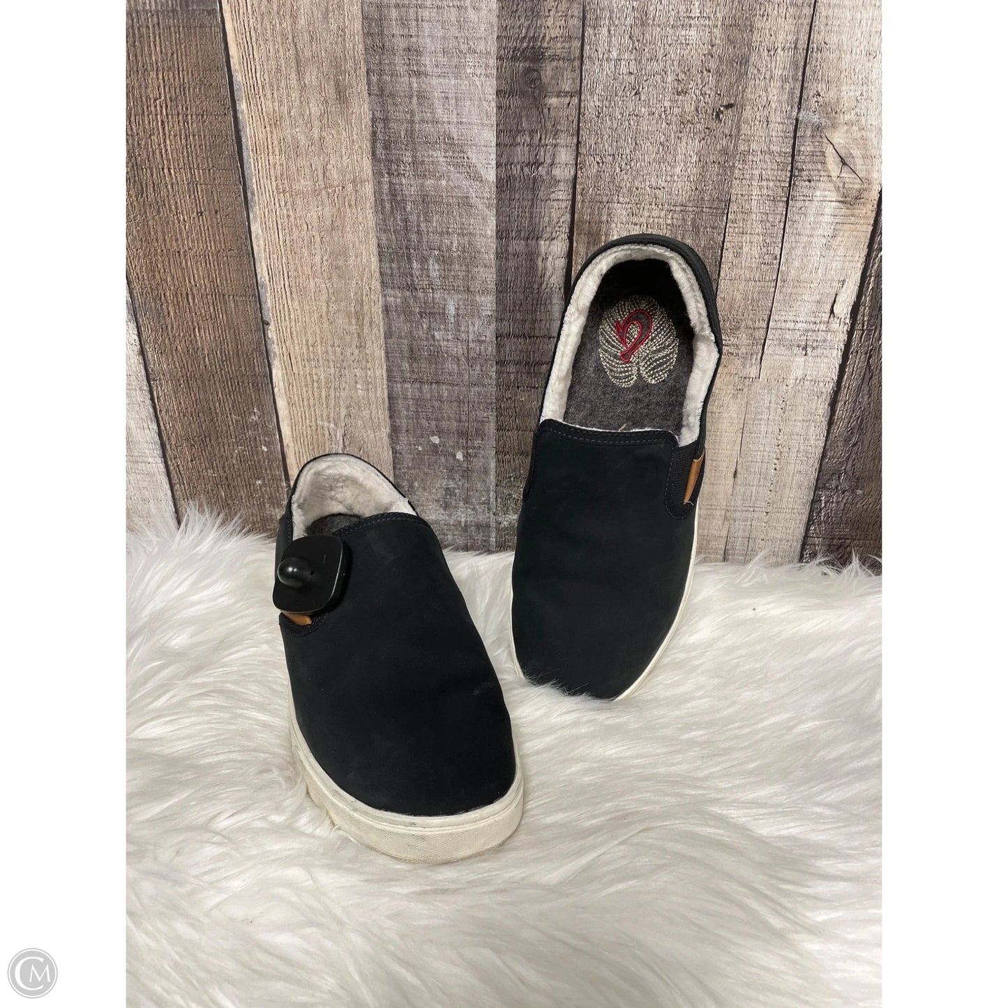 Shoes Flats By Olukai In Black, Size: 9
