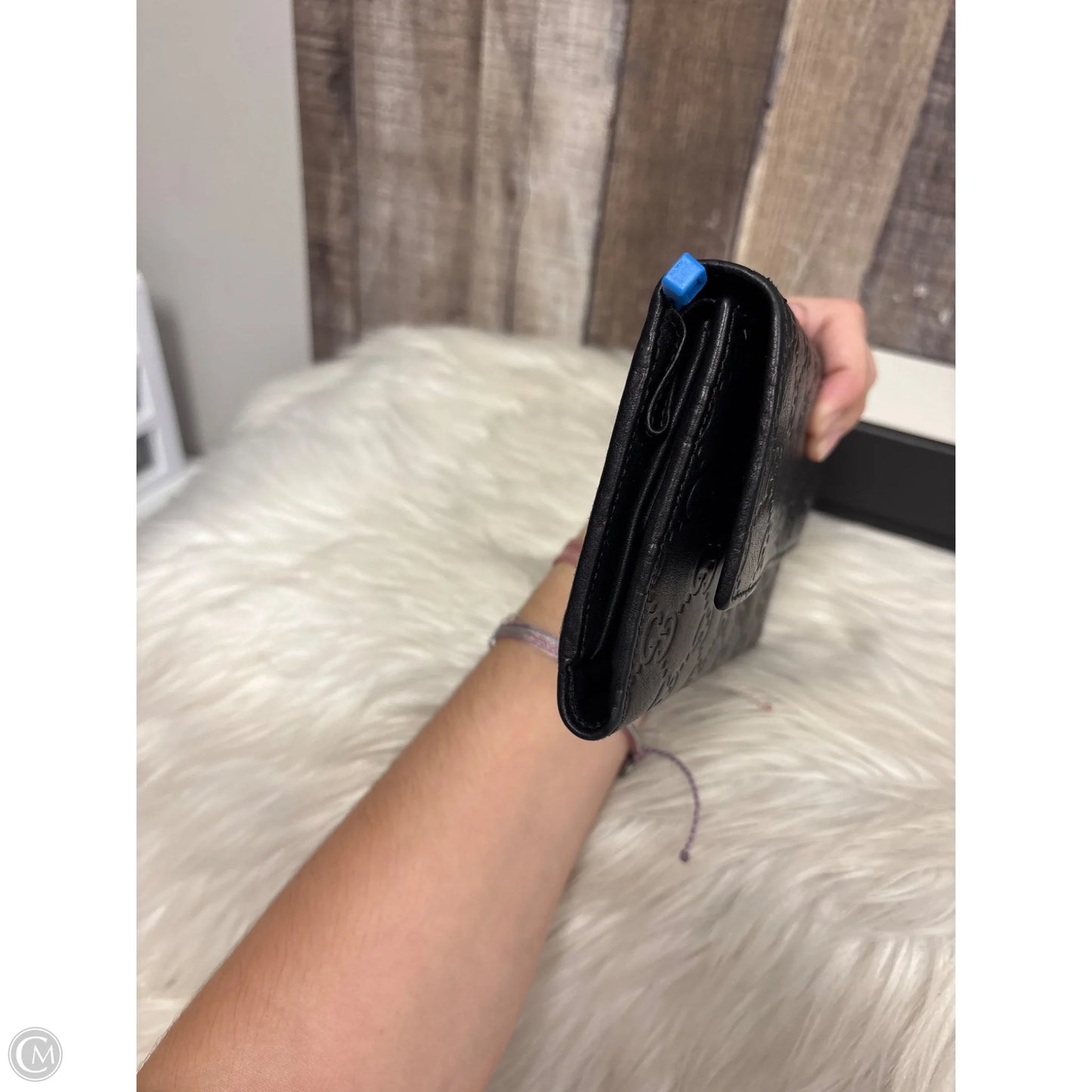 Wallet Luxury Designer By Gucci, Size: Medium