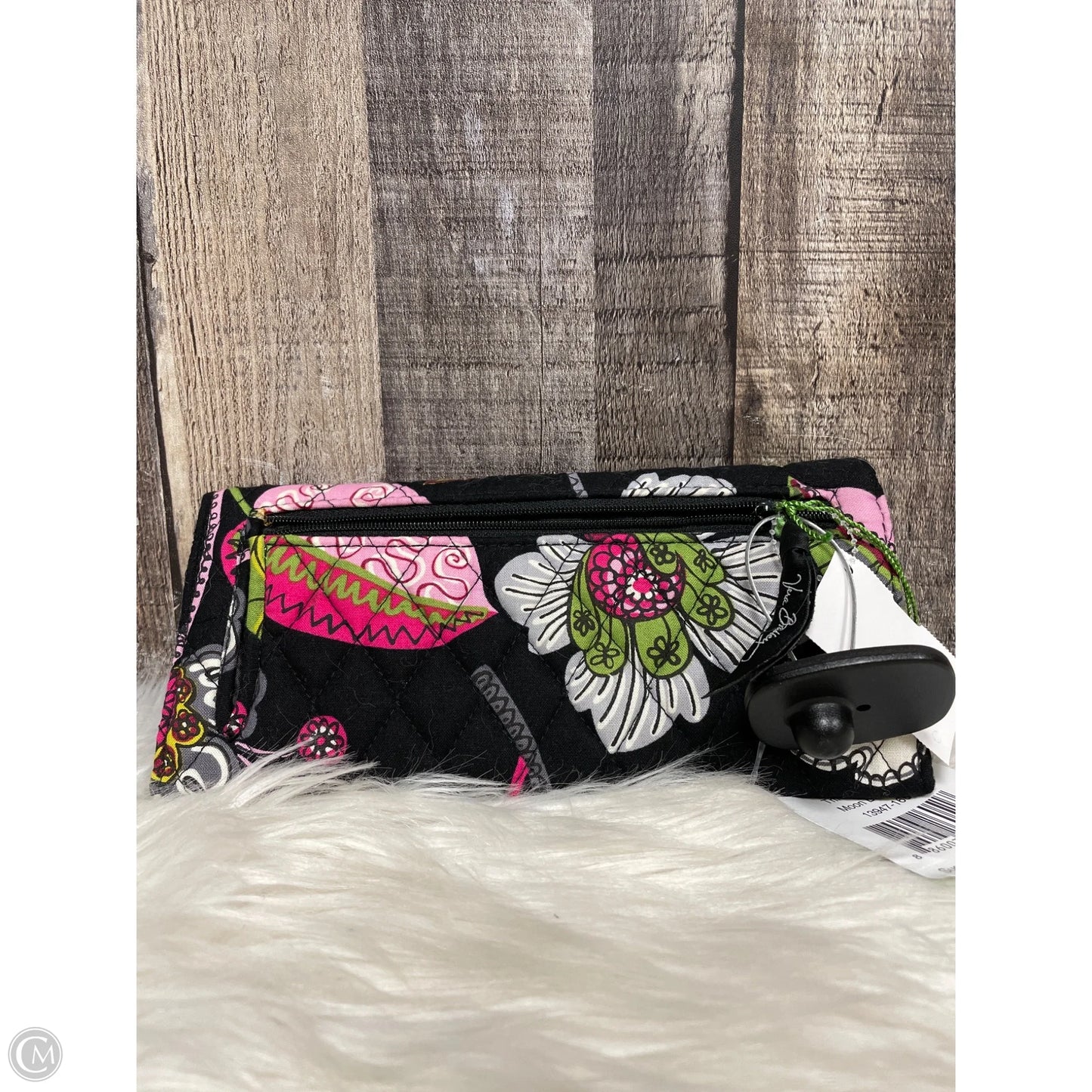 Wristlet By Vera Bradley, Size: Medium
