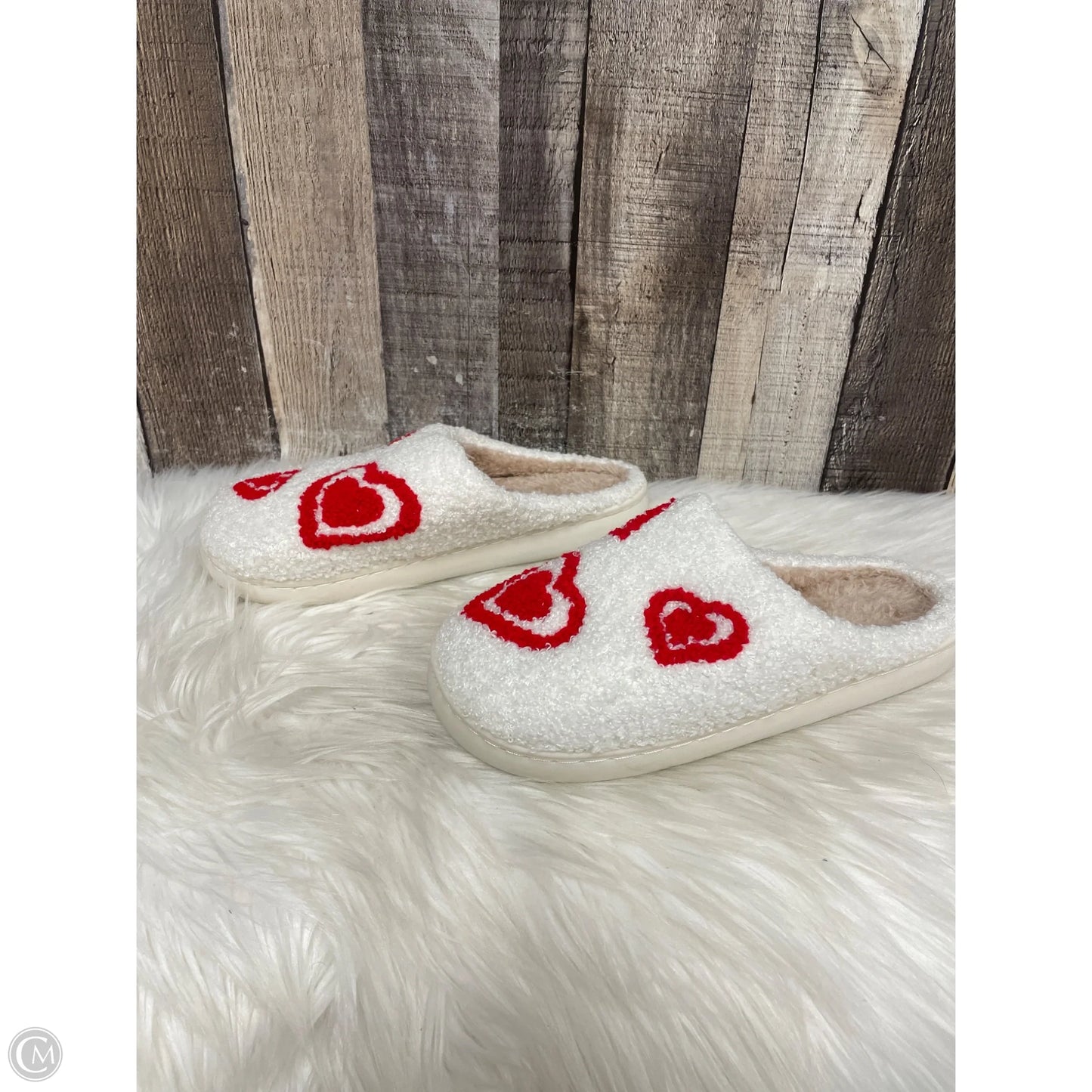 Slippers By Cmf In Red & White