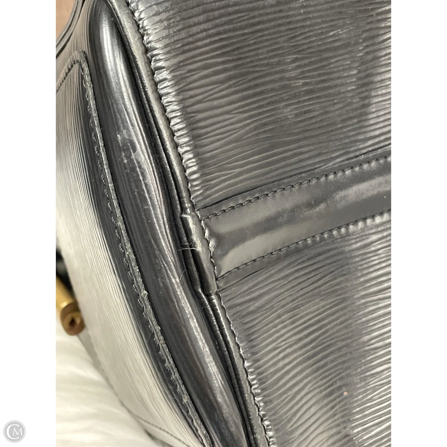 Handbag Luxury Designer By Louis Vuitton, Size: Medium