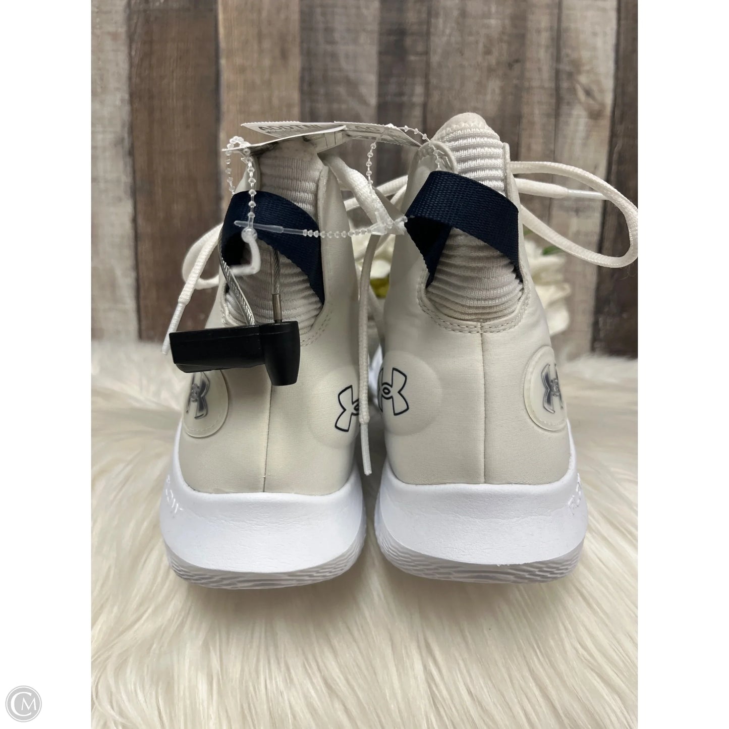 Shoes Athletic By Under Armour In White, Size: 8.5