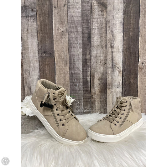Shoes Flats By Maurices In Tan, Size: 10