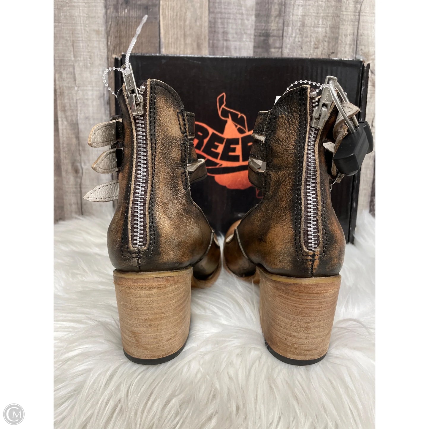 Shoes Heels Block By Freebird In Bronze, Size: 7