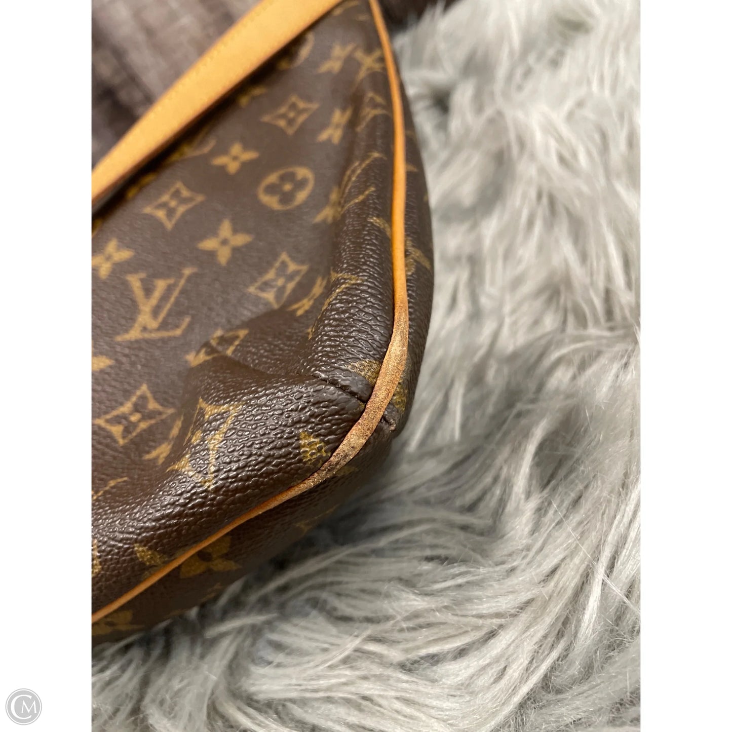 Handbag Luxury Designer By Louis Vuitton, Size: Medium