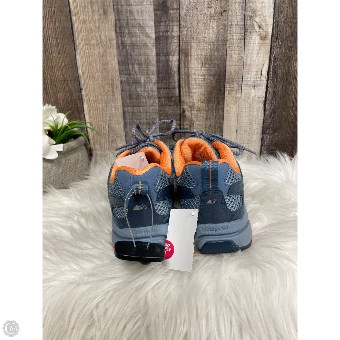 Shoes Athletic By Columbia In Blue, Size: 9.5