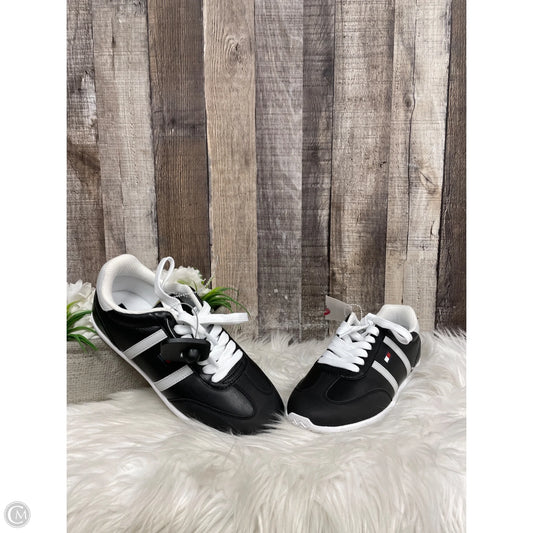 Shoes Sneakers By Tommy Hilfiger In Black & White, Size: 7