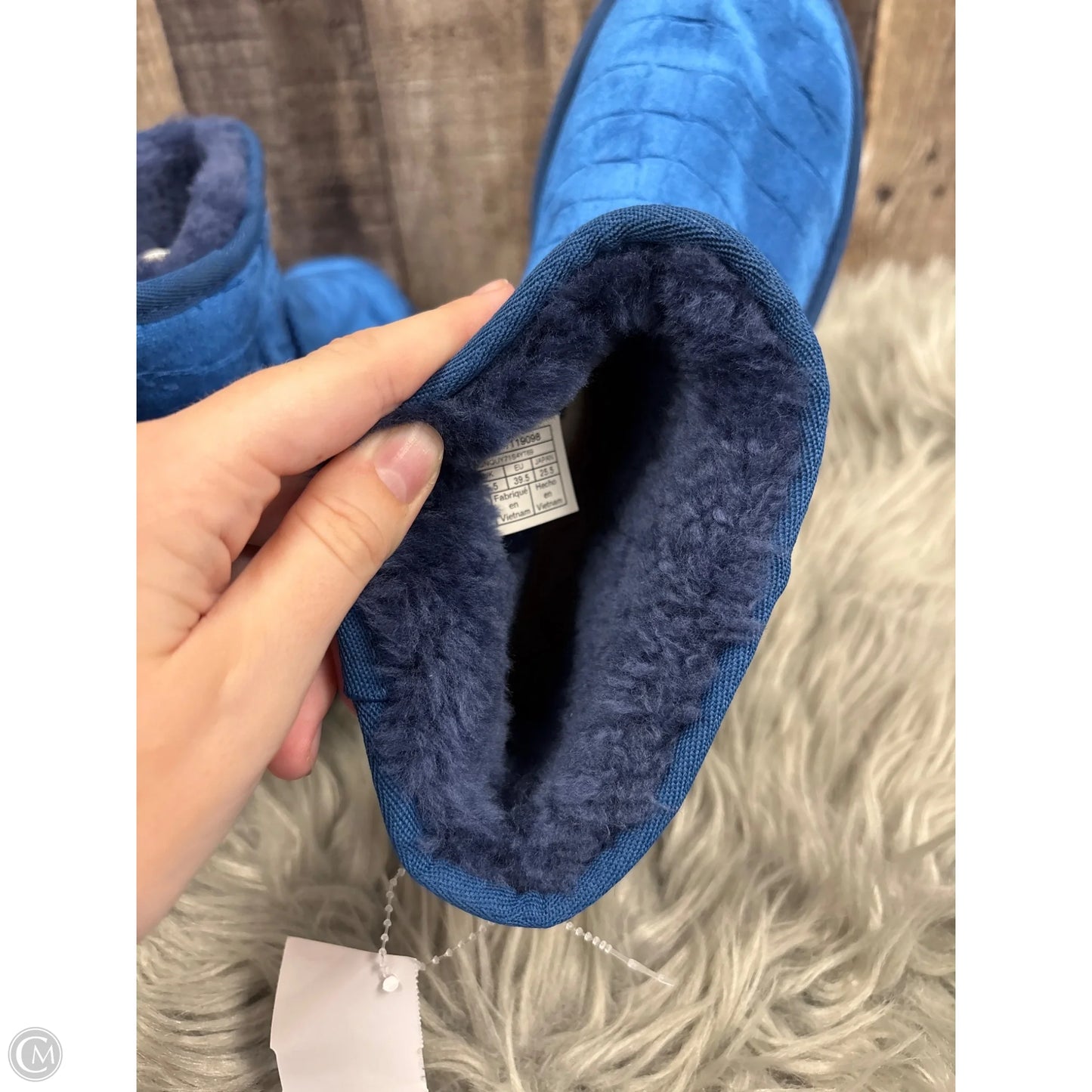 Boots Designer By Ugg In Blue, Size: 8.5